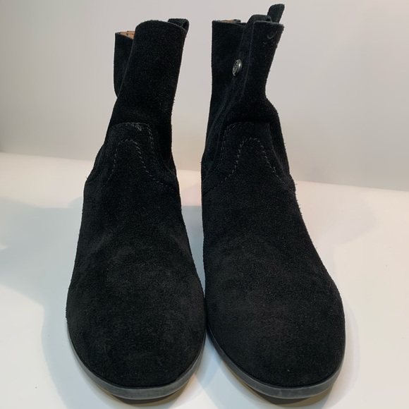 Frye Sarah Shorty Black Suede Ankle Boot - Picture 4 of 8